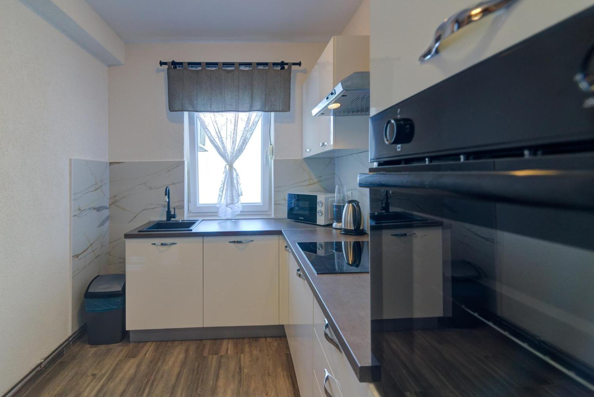 Ivan Apartman 塞尼 外观 照片